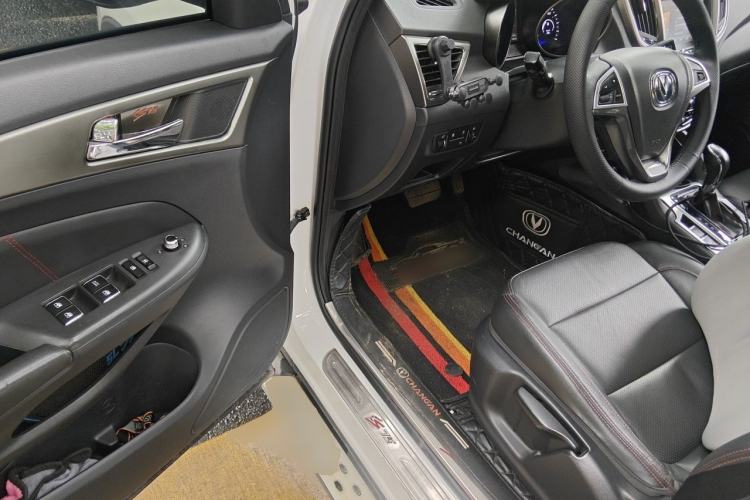 Used CHANGAN CS75 2014 1.8T Automatic Elite Model China IV Standard Driver Seat