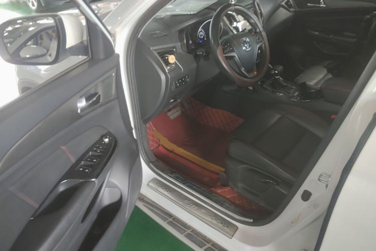 Used CHANGAN CS75 2014 1.8T Automatic Elite Version China V Standard Driver Seat