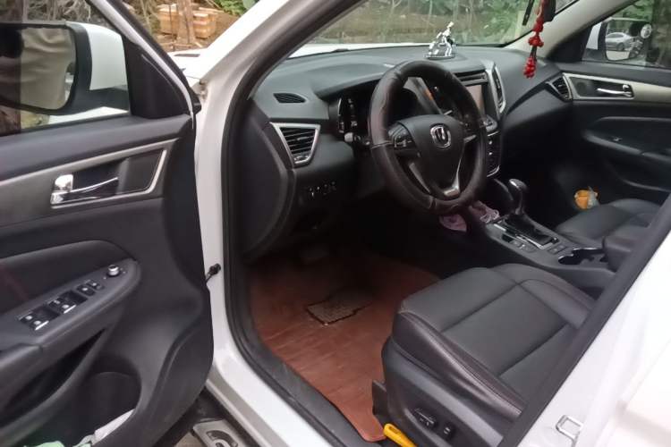 Used CHANGAN CS75 2014 1.8T Automatic Prestige Model China IV Standard Driver Seat