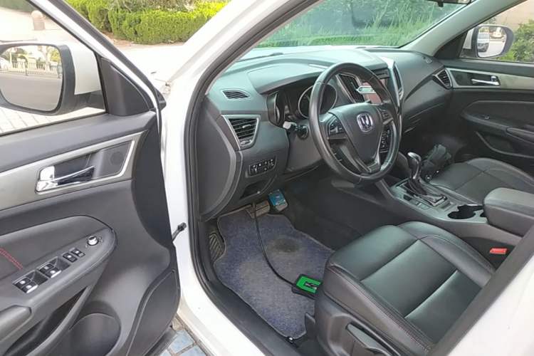 Used CHANGAN CS75 2014 1.8T Automatic Elite Model China IV Standard Driver Seat