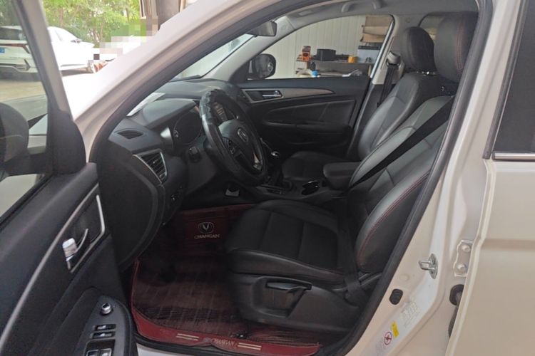 Used CHANGAN CS75 2014 2.0L Manual Luxury Version China IV Standard Driver Seat