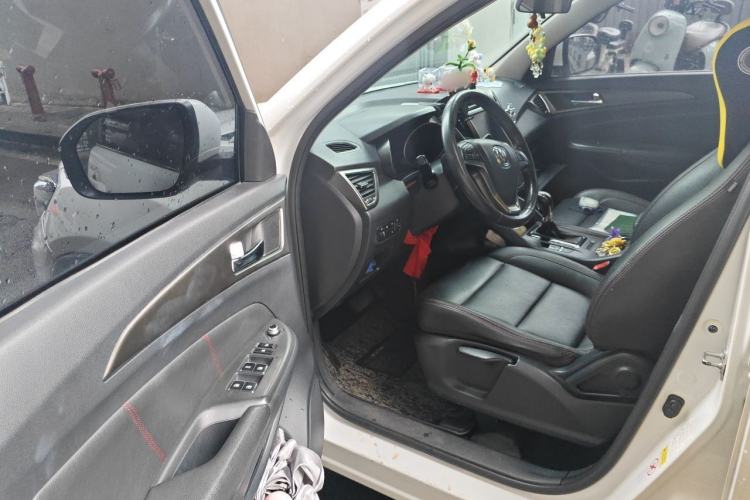 Used CHANGAN CS75 2014 1.8T Automatic Elite Model China IV Standard Driver Seat