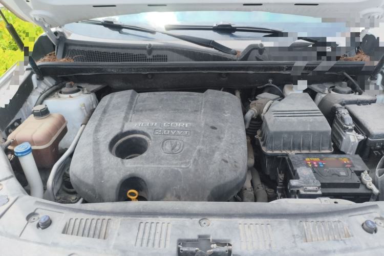 Used CHANGAN CS75 2014 2.0L Manual Luxury Version China IV Standard Engine Bay