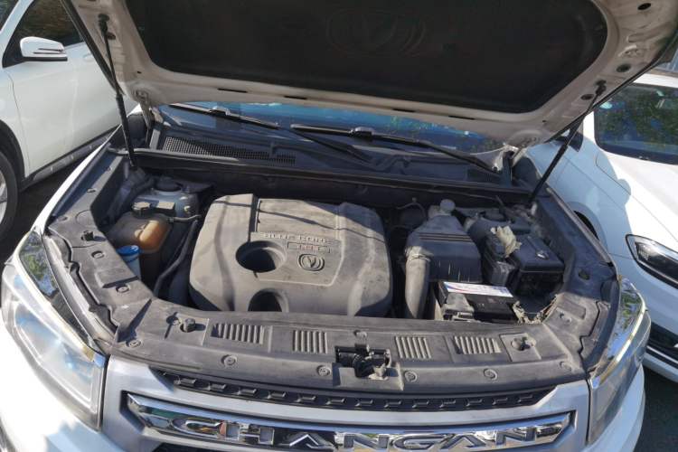 Used CHANGAN CS75 2014 1.8T Automatic Elite Model China IV Standard Engine Bay