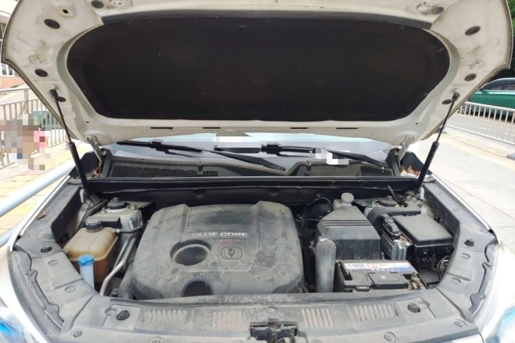 Used CHANGAN CS75 2014 1.8T Automatic Prestige Model China IV Standard Engine Bay