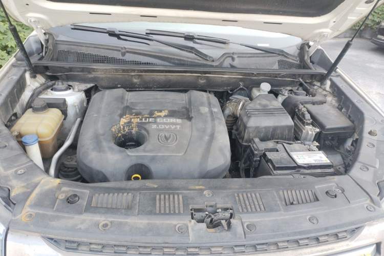 Used CHANGAN CS75 2014 2.0L Manual Leading Model China V Standard Engine Bay