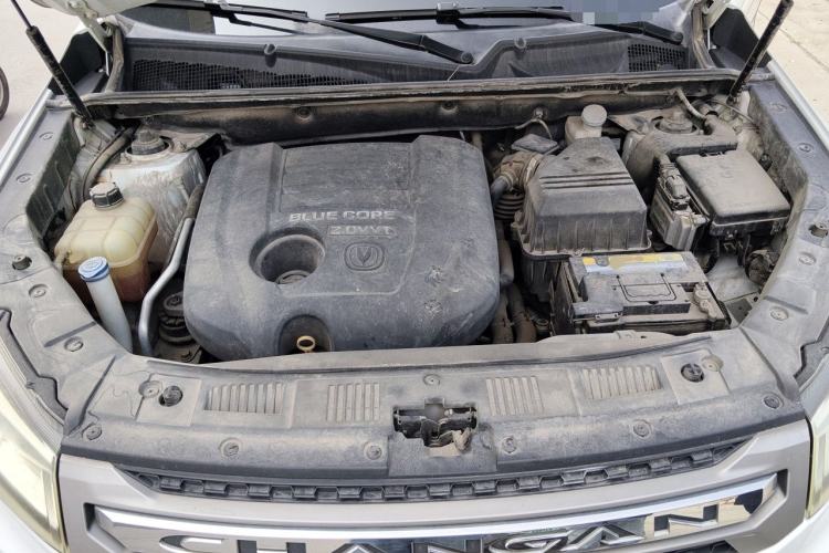 Used CHANGAN CS75 2014 2.0L Manual Luxury Version China IV Standard Engine Bay