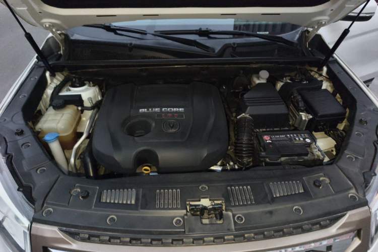 Used CHANGAN CS75 2014 1.8T Automatic Fashion Model China V Standard Engine Bay