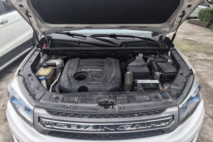 Used CHANGAN CS75 2014 1.8T Automatic Elite Model China IV Standard Engine Bay