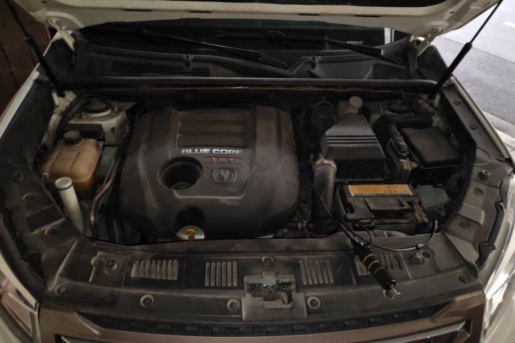 Used CHANGAN CS75 2014 1.8T Automatic Elite Model China IV Standard Engine Bay