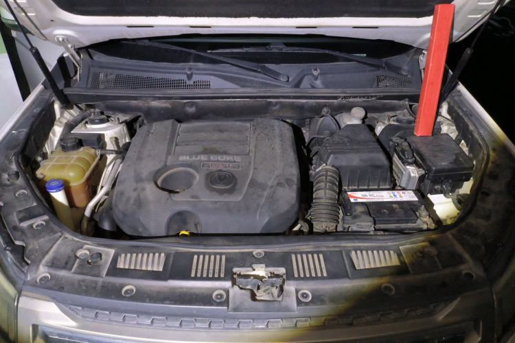 Used CHANGAN CS75 2014 1.8T Automatic Elite Version China V Standard Engine Bay