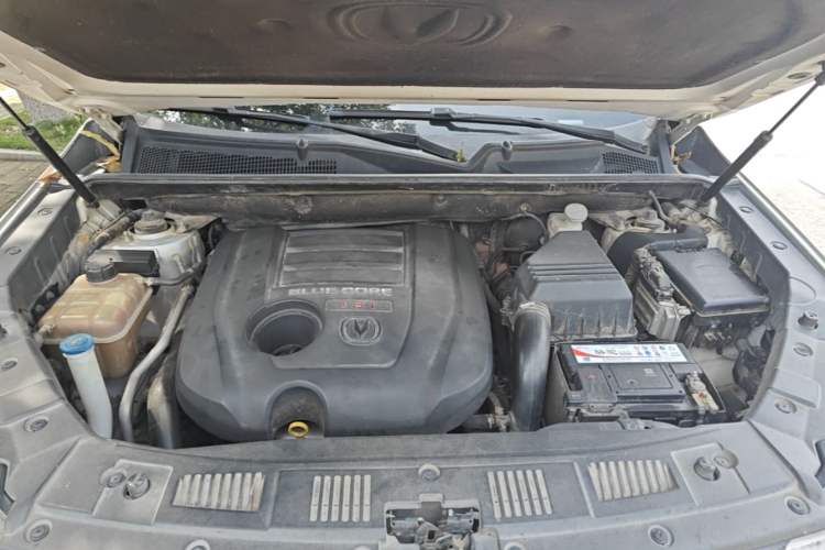 Used CHANGAN CS75 2014 1.8T Automatic Elite Model China IV Standard Engine Bay