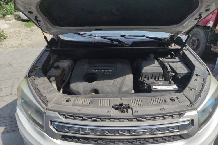 Used CHANGAN CS75 2014 2.0L Manual Luxury Version China IV Standard Engine Bay