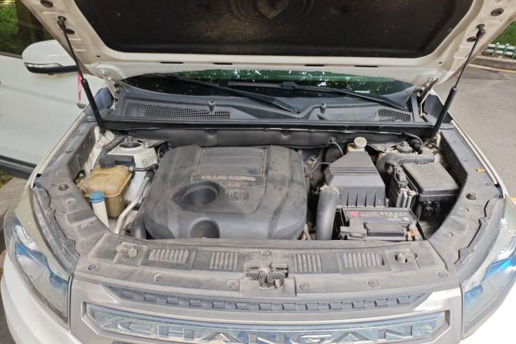 Used CHANGAN CS75 2014 1.8T Automatic Elite Model China IV Standard Engine Bay