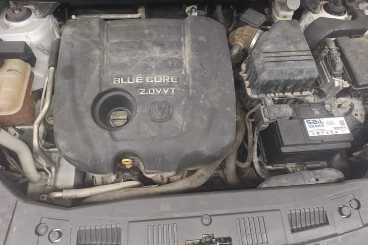 Used CHANGAN CS75 2014 2.0L Manual Leading Version China IV Standard Engine Bay