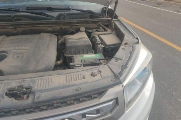 Used CHANGAN CS75 2014 2.0L Manual Luxury Version China IV Standard Engine Bay Left
