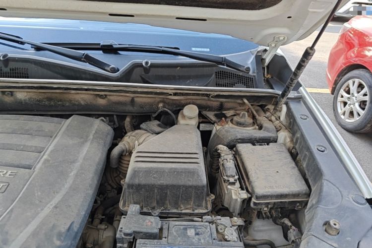 Used CHANGAN CS75 2014 2.0L Manual Leading Version China IV Standard Engine Bay Left