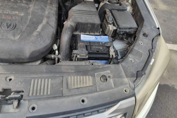 Used CHANGAN CS75 2014 1.8T Automatic Elite Model China IV Standard Engine Bay Left