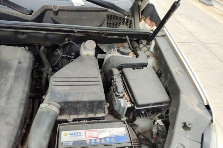 Used CHANGAN CS75 2014 1.8T Automatic Prestige Model China IV Standard Engine Bay Left