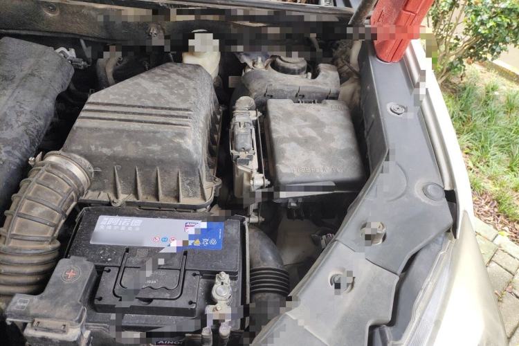 Used CHANGAN CS75 2014 1.8T Automatic Elite Version China V Standard Engine Bay Left