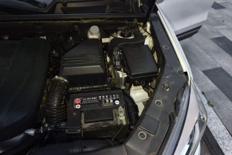 Used CHANGAN CS75 2014 1.8T Automatic Fashion Model China V Standard Engine Bay Left