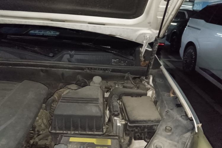 Used CHANGAN CS75 2014 2.0L Manual Luxury Version China IV Standard Engine Bay Left
