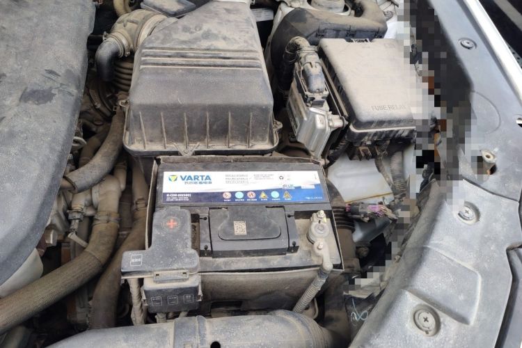 Used CHANGAN CS75 2014 2.0L Manual Luxury Version China IV Standard Engine Bay Left