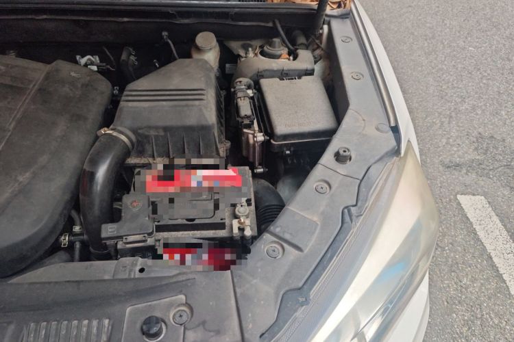 Used CHANGAN CS75 2014 1.8T Automatic Elite Model China IV Standard Engine Bay Left