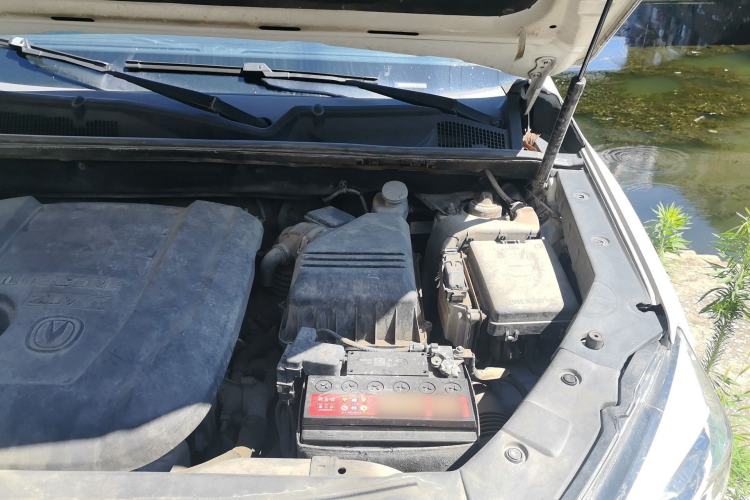 Used CHANGAN CS75 2014 2.0L Manual Leading Version China IV Standard Engine Bay Left