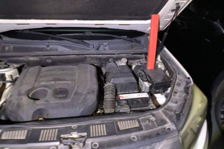 Used CHANGAN CS75 2014 1.8T Automatic Elite Version China V Standard Engine Bay Left