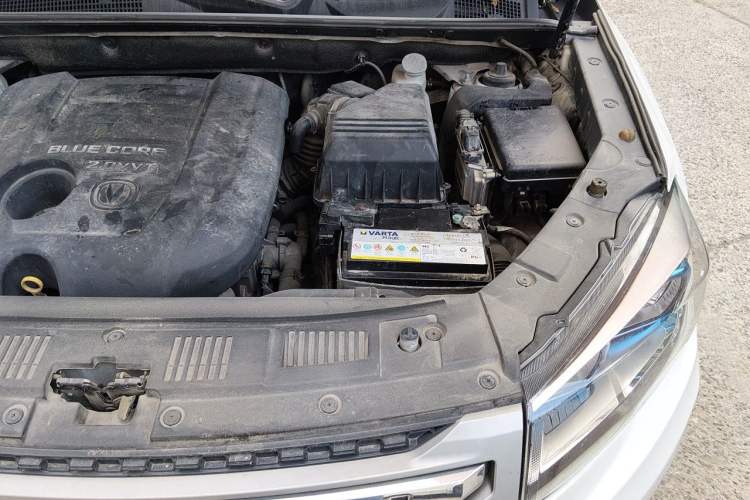 Used CHANGAN CS75 2014 2.0L Manual Leading Model China V Standard Engine Bay Left