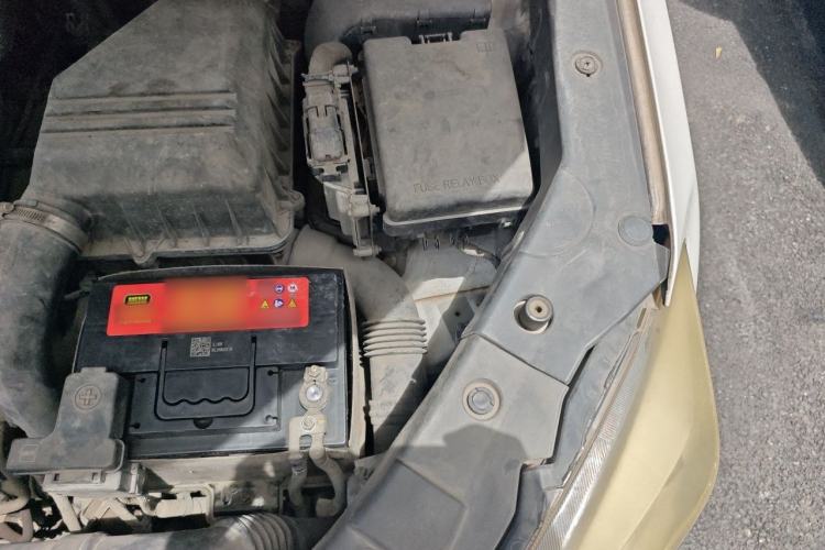Used CHANGAN CS75 2014 1.8T Automatic Elite Version China V Standard Engine Bay Left