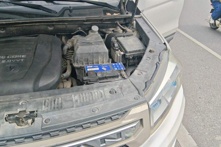 Used CHANGAN CS75 2014 2.0L Manual Luxury Version China V Standard Engine Bay Left