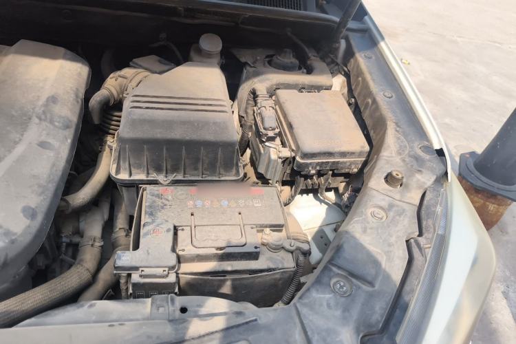 Used CHANGAN CS75 2014 2.0L Manual Luxury Version China IV Standard Engine Bay Left