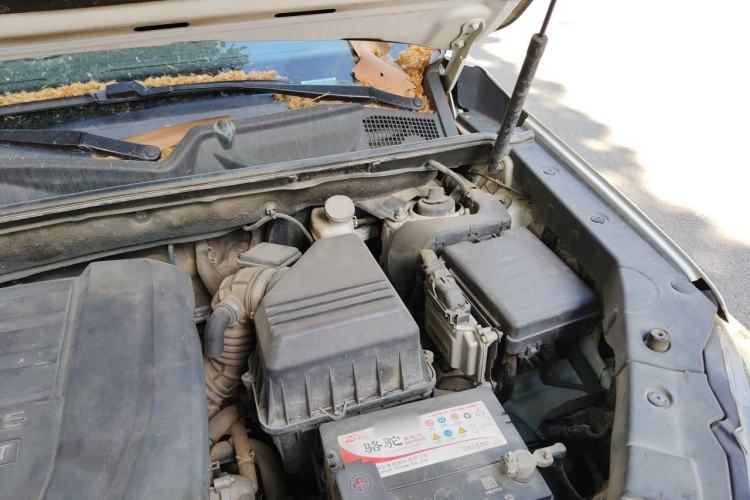 Used CHANGAN CS75 2014 2.0L Manual Luxury Version China IV Standard Engine Bay Left