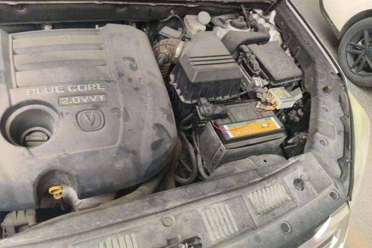 Used CHANGAN CS75 2014 2.0L Manual Leading Version China IV Standard Engine Bay Left