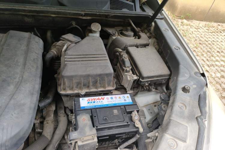 Used CHANGAN CS75 2014 2.0L Manual Luxury Version China IV Standard Engine Bay Left