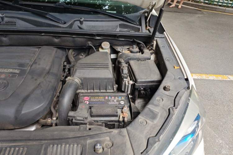 Used CHANGAN CS75 2014 1.8T Automatic Elite Model China IV Standard Engine Bay Left