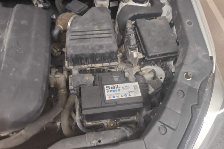 Used CHANGAN CS75 2014 2.0L Manual Leading Version China IV Standard Engine Bay Left