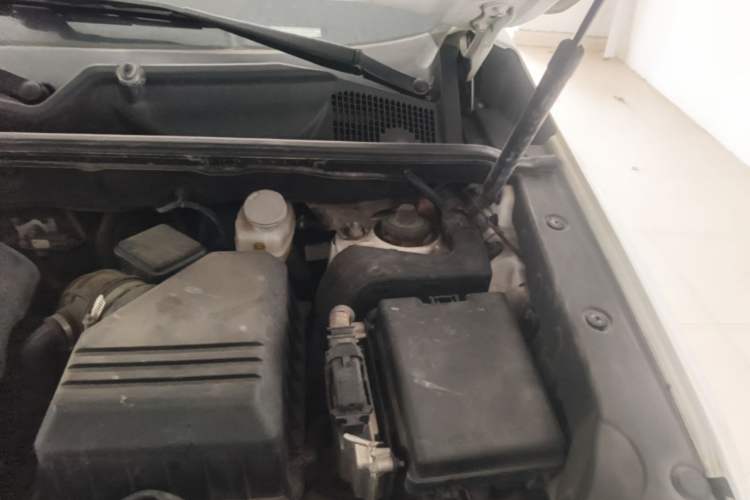 Used CHANGAN CS75 2014 2.0L Manual Leading Version China IV Standard Engine Bay Left