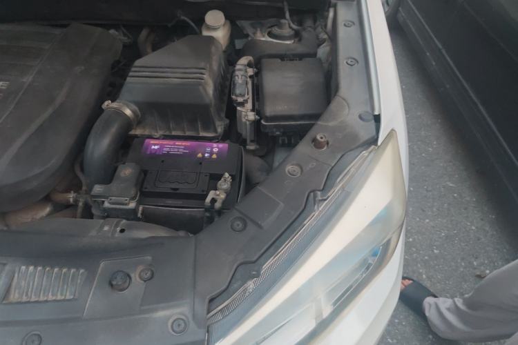 Used CHANGAN CS75 2014 1.8T Automatic Prestige Model China V Standard Engine Bay Left