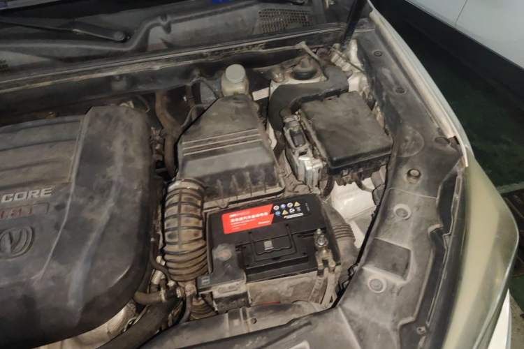 Used CHANGAN CS75 2014 1.8T Automatic Elite Version China V Standard Engine Bay Left