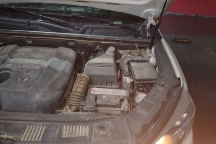 Used CHANGAN CS75 2014 1.8T Automatic Prestige Model China V Standard Engine Bay Left