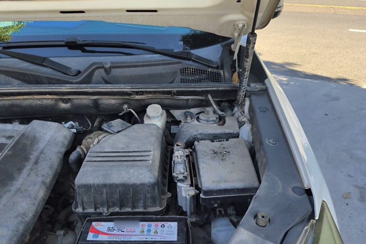 Used CHANGAN CS75 2014 2.0L Manual Luxury Version China IV Standard Engine Bay Left