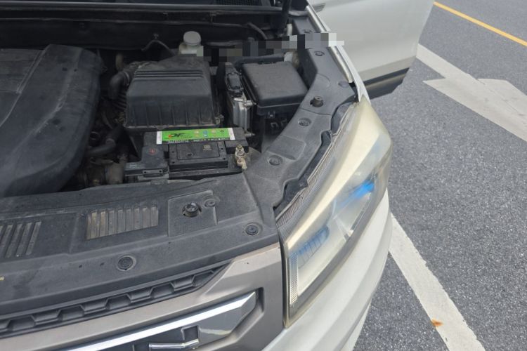 Used CHANGAN CS75 2014 2.0L Manual Luxury Version China IV Standard Engine Bay Left