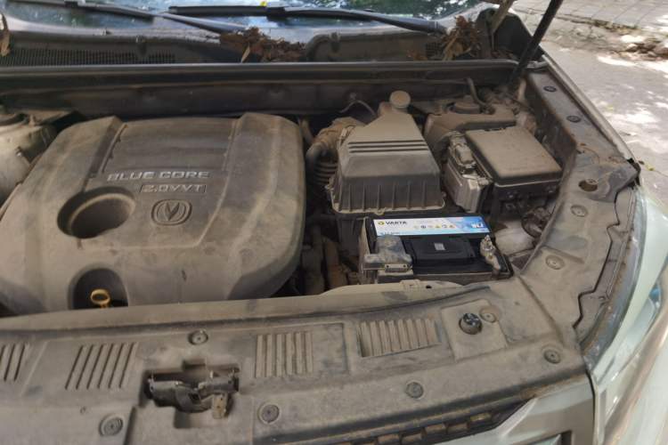 Used CHANGAN CS75 2014 2.0L Manual Luxury Version China IV Standard Engine Bay Left