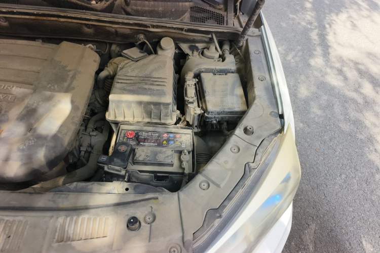 Used CHANGAN CS75 2014 2.0L Manual Luxury Version China IV Standard Engine Bay Left