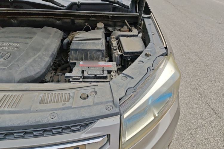 Used CHANGAN CS75 2014 2.0L Manual Luxury Version China IV Standard Engine Bay Left