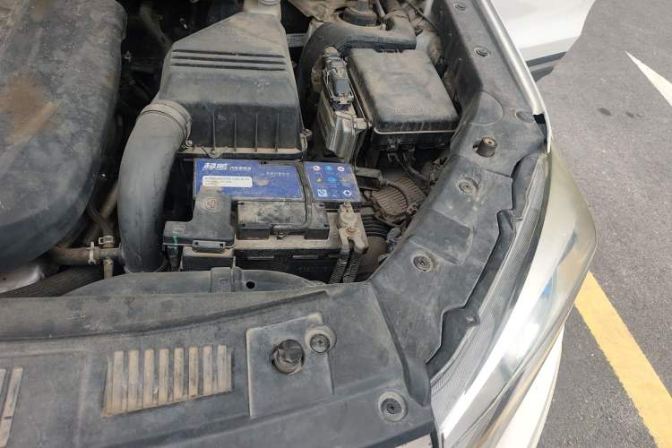 Used CHANGAN CS75 2014 1.8T Automatic Prestige Model China IV Standard Engine Bay Left