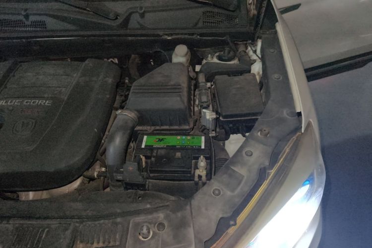 Used CHANGAN CS75 2014 1.8T Automatic Elite Model China IV Standard Engine Bay Left